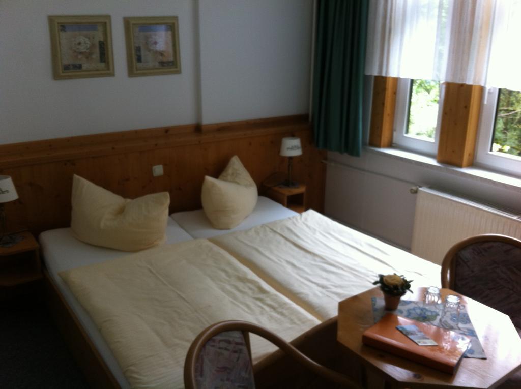 Pension Tannenrausch ฟรีดริชโรดา ห้อง รูปภาพ
